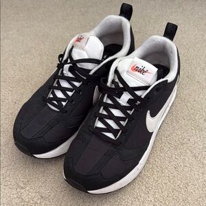 Nike Air Max Dawn Sneakers